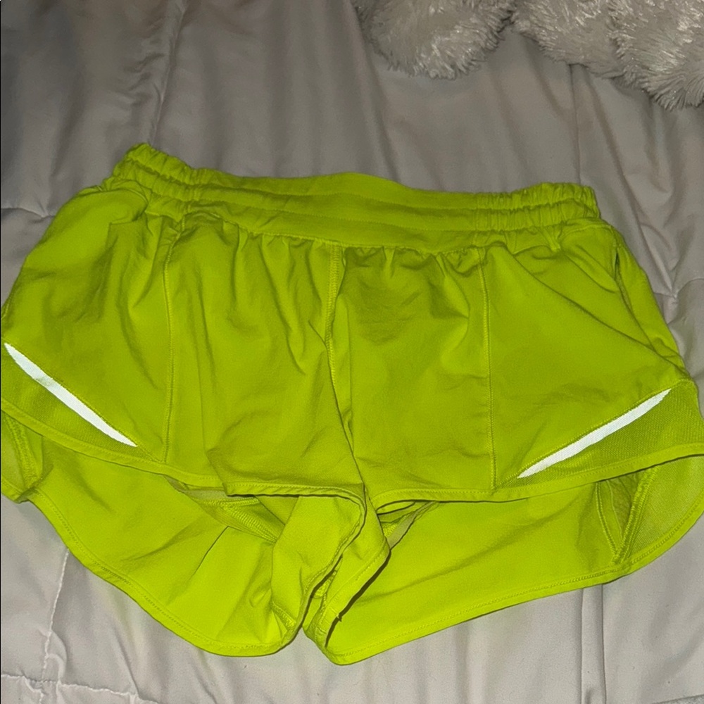 Lululemon Athletica Green Athletic Shorts Lightweight Reflective